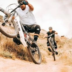 Genouillère Racer Motion Noir -VTT Remise genouillere racer motion noir 3